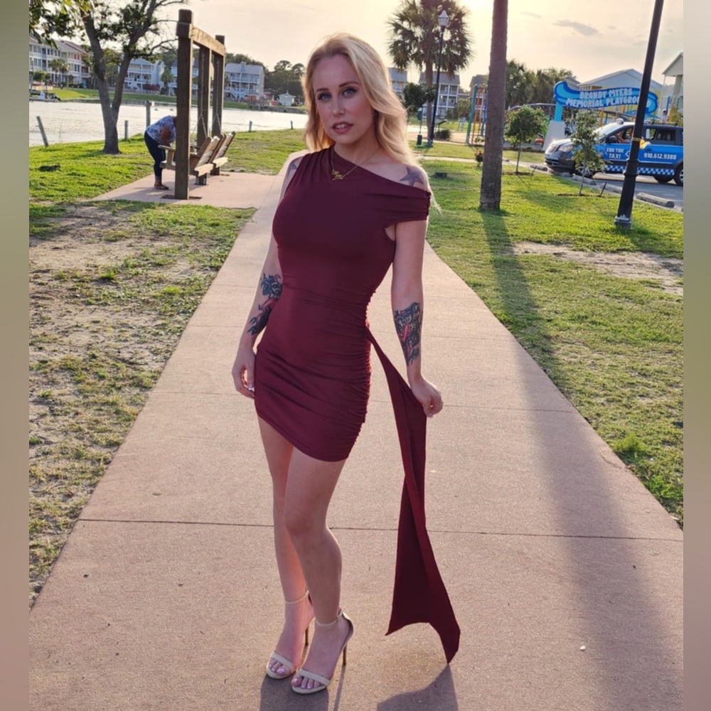 Elegant Burgundy Off-Shoulder Dress